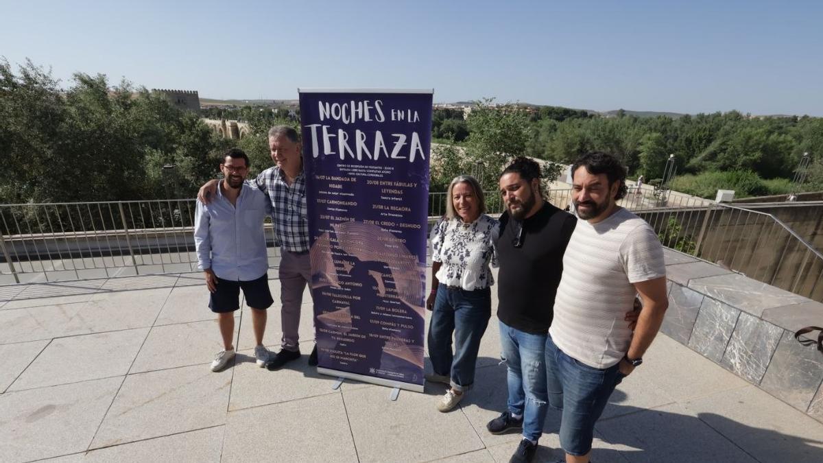 Presentación del ciclo 'Noches en la terraza', organizado para este verano.