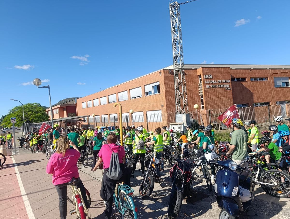 Así ha sido la ''Bicicletada' reivindicativa por Les Valls.