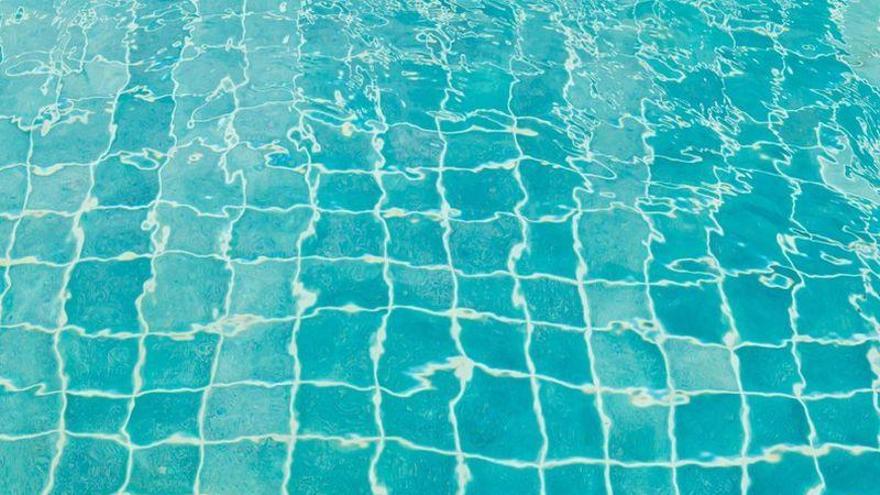 Muere una niña de 4 años en una piscina de Marbella