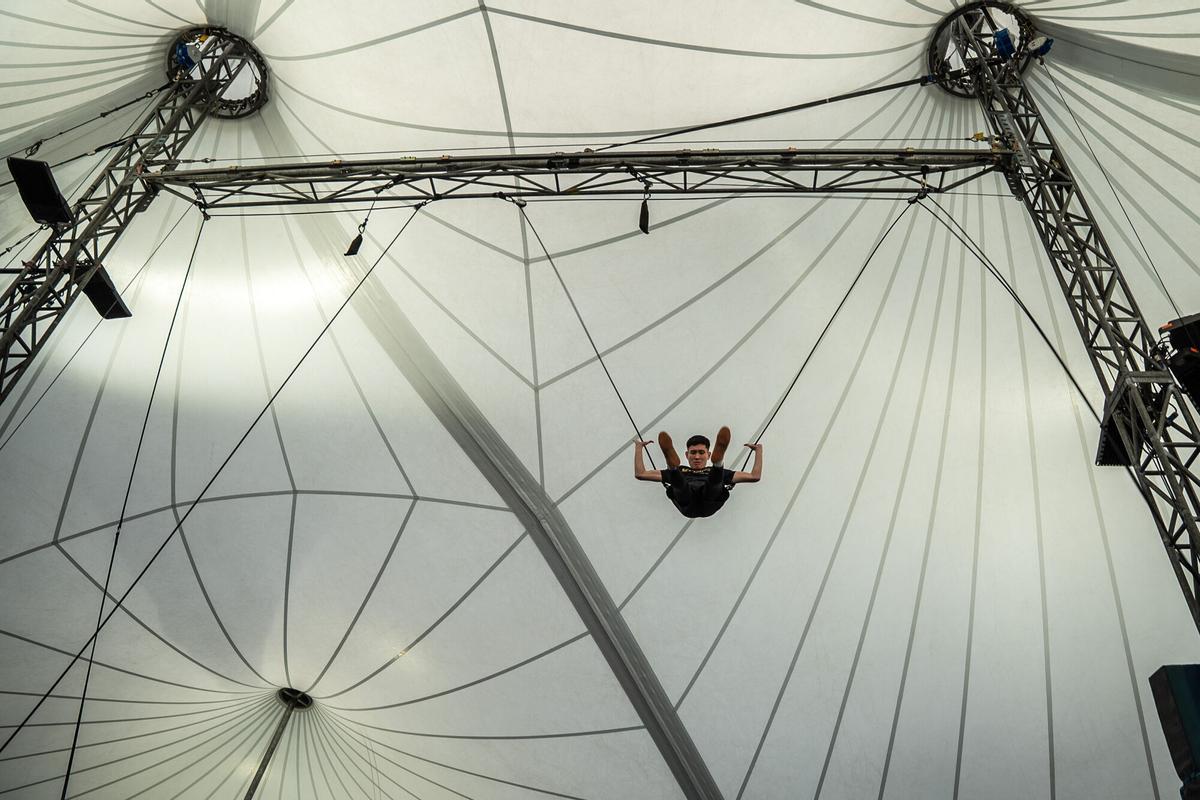 Últimos ensayos para el estreno de 'Kurious', nuevo espectáculo del Circo del Sol en Sevilla Últimos ensayos para el estreno de 'Kurious', nuevo espectáculo del Circo del Sol en Sevilla