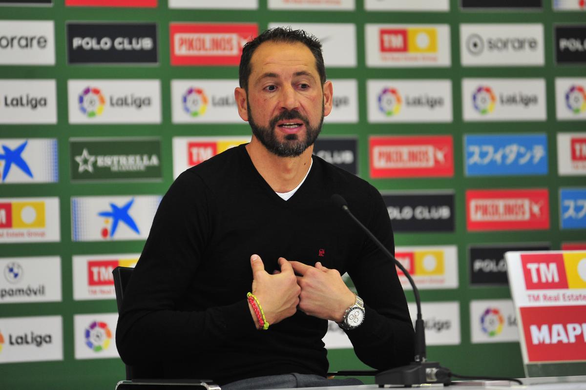 Pablo Machín, en la sala de prensa del estadio Martínez Valero