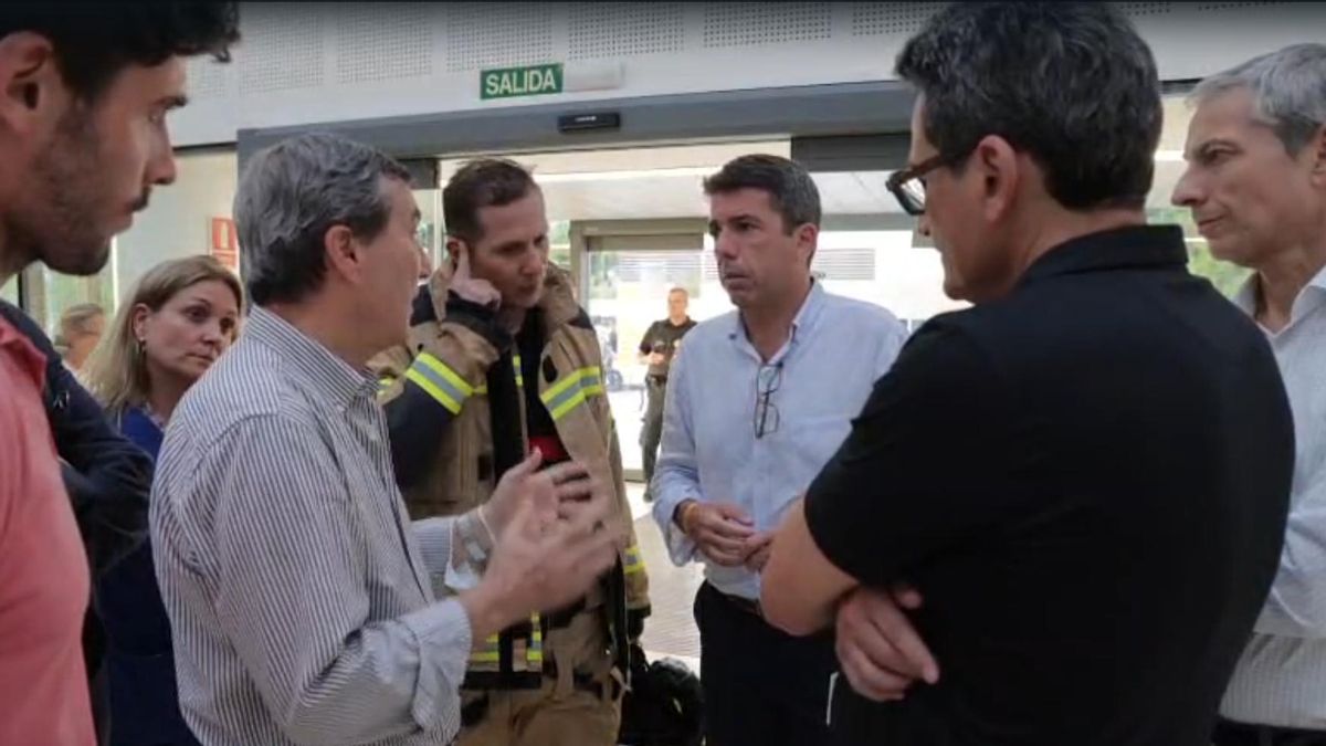 Mazón acude a La Fe tras el incendio en Psiquiatría