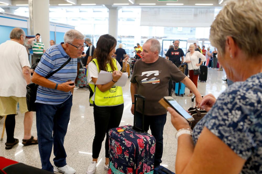 Afectados por la suspensión de pagos de Thomas Cook en el aeropuerto de Palma