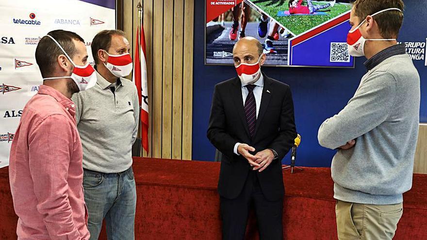 Miguel Gallo, Alejandro Rionda, Antonio Corripio y Nacho Aybar, en la presentación de los cursillos de verano. | Juan Plaza