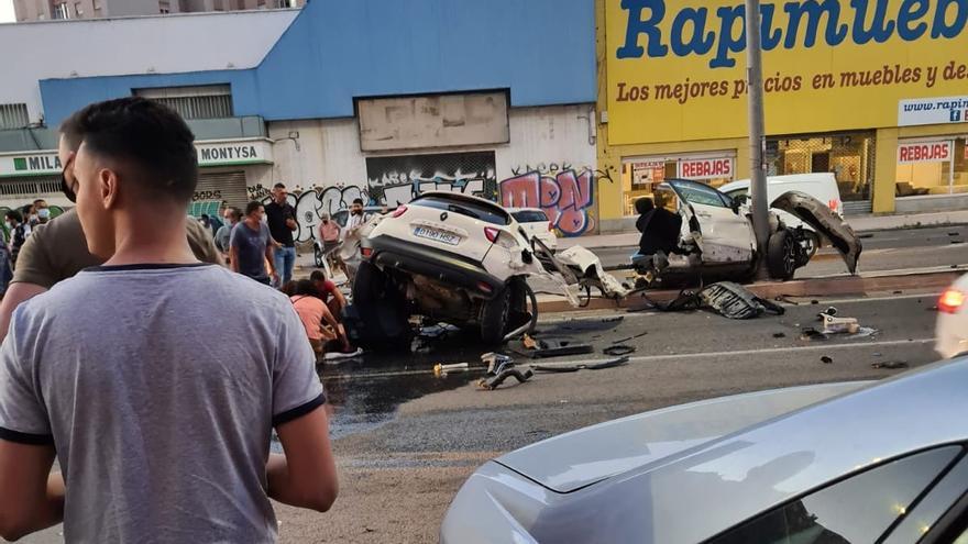 Los restos del vehículo accidentado.