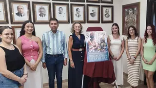 'También es tu madre', del artista onubense Chema Riquelme, anuncia la Real Feria de Cabra