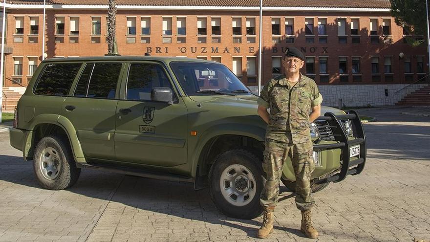 El general Ignacio Olazábal, en la base de Cerro Muriano.