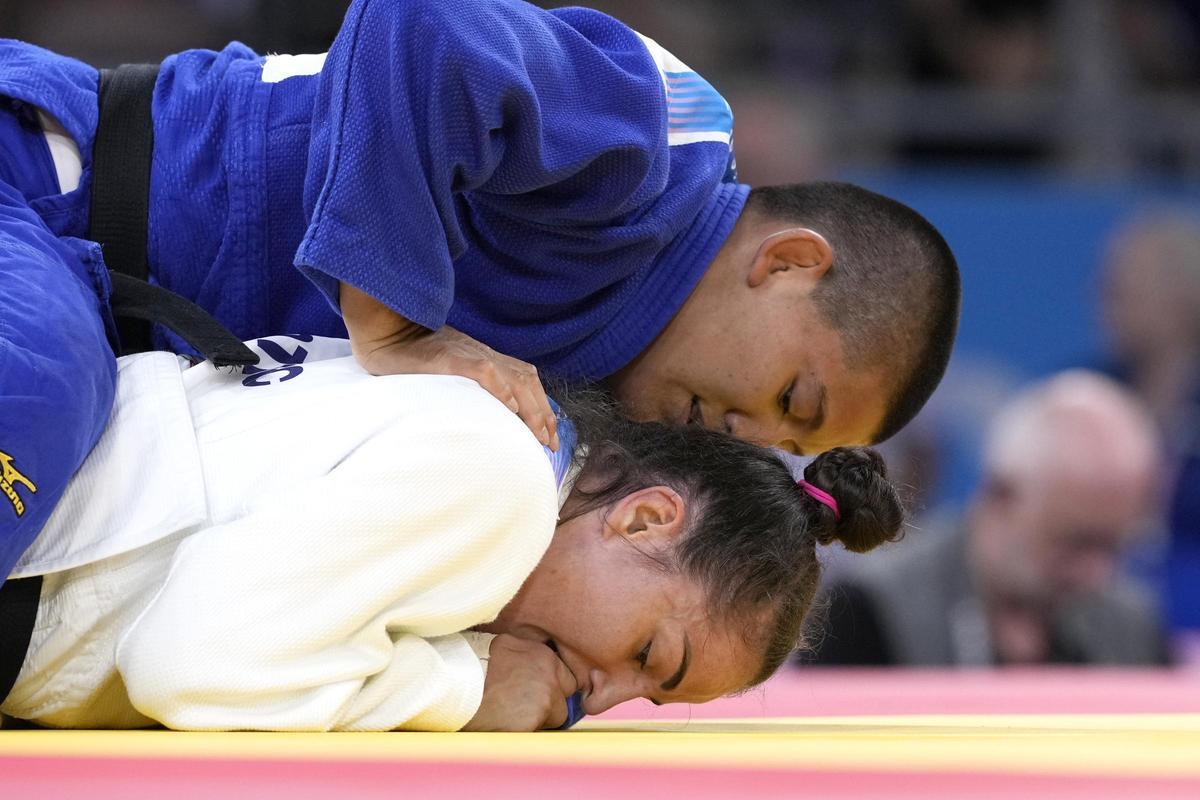 La judoca ilerdense Ai Tsunoda, en su combate con Matic en París.