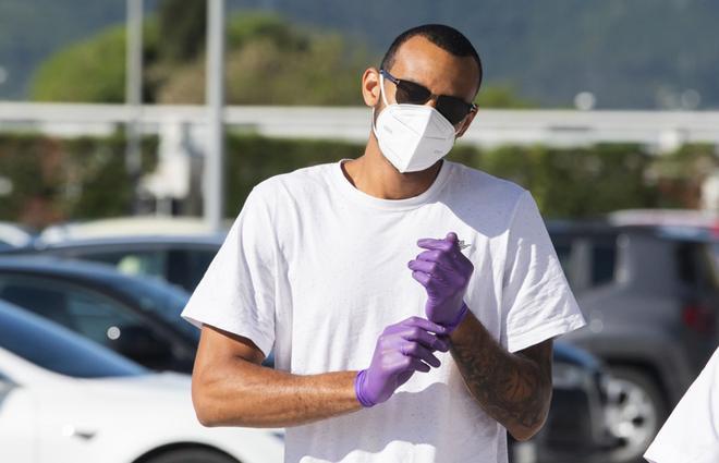 Los jugadores de baloncesto del FC Barcelona pasan los exámenes médicos del coronavirus