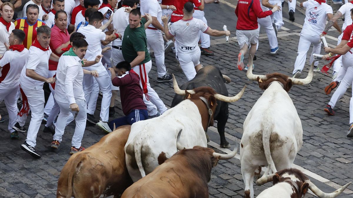 El quinto encierro de los Sanfermines 2025, en imágenes.