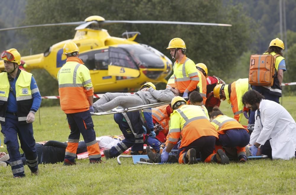 Doble simulacro de emergencias en Asturias: un accidente de avión y un gran incendio forestal