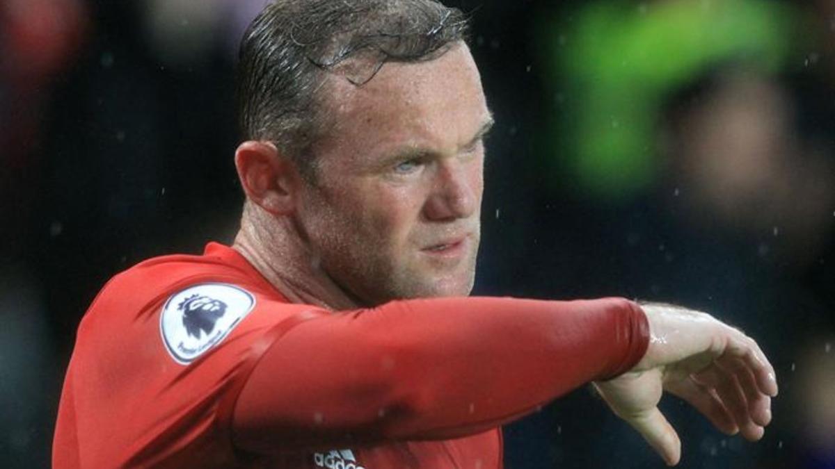 Rooney, en horas bajas