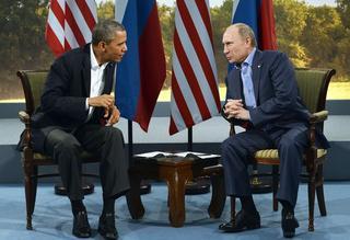 Putin insta a Obama a no sacrificar las relaciones bilaterales por Ucrania