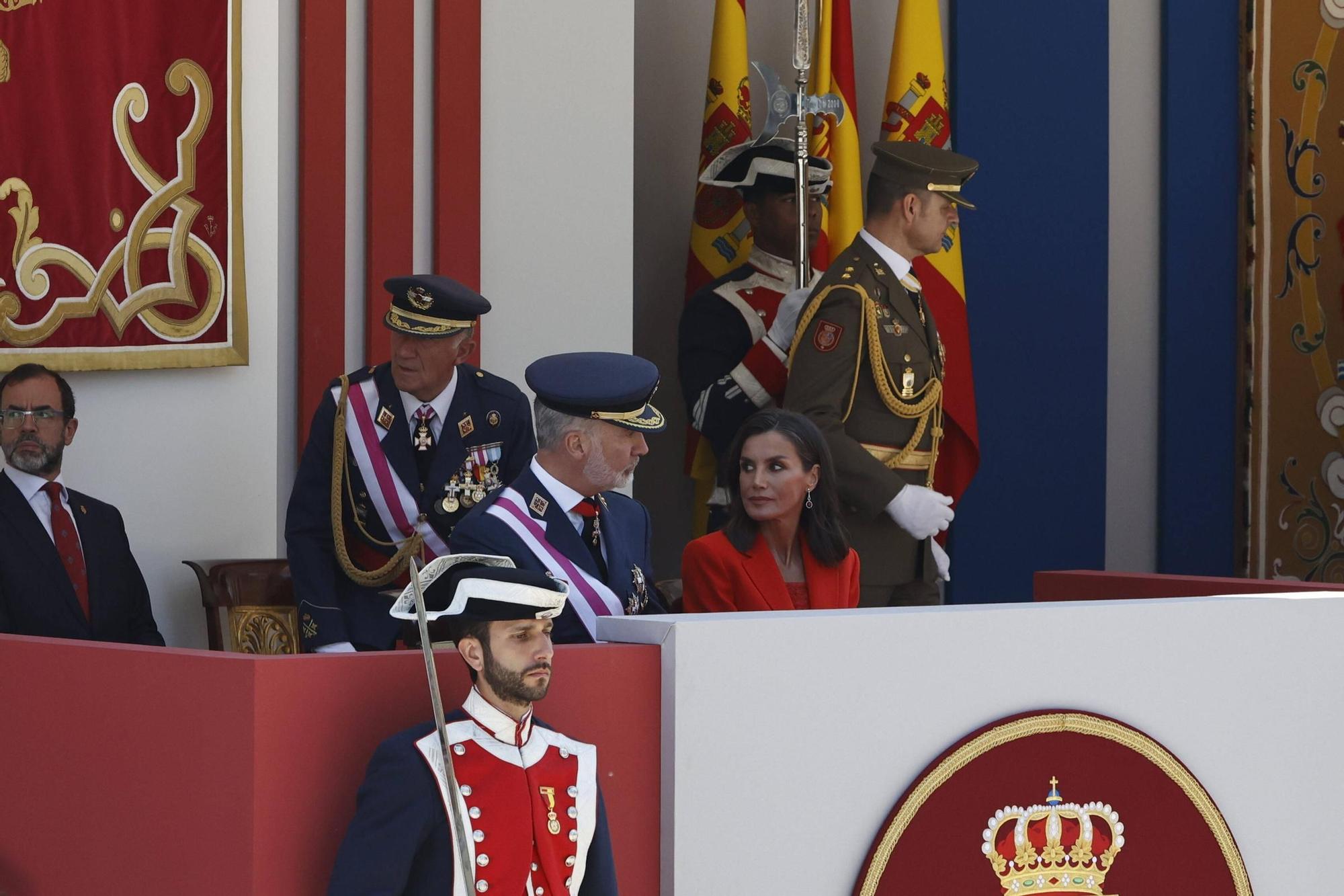 EN IMÁGENES: Así fue el multitudinario desfile en Oviedo por el Día de las Fuerzas Armadas