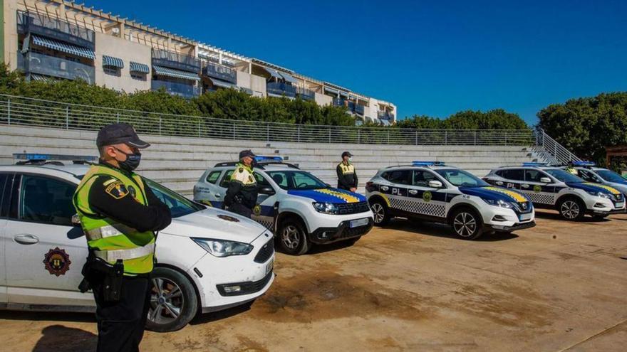 Flota de vehículos de Callosa presentada en marzo de 2022. | TONY SEVILLA