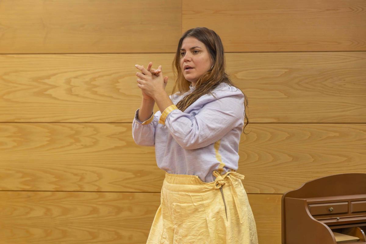 En la sala de ensayo de "Vicenta Lorca": memoria, cuerpo y música en la Compostela que danza En la sala de ensayo de "Vicenta Lorca": memoria, cuerpo y música en la Compostela que danza