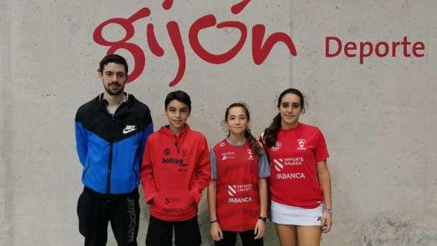 El equipo en el máster nacional de Gijón. // FDV