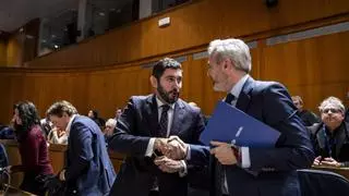 Acuerdo PP y Vox para hacer a Jorge Azcón presidente de Aragón, en directo: tres consejerías para la ultraderecha