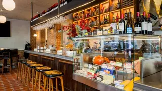 Dónde y qué comer en Madrid en 2025: del bar castizo al menú estrella