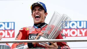 Hohenstein-Ernstthal (Germany), 13/07/2025.- Ducati Lenovo Team rider Marc Marquez of Spain celebrates on the podium after winning the Moto GP race of the motorcycling Grand Prix of Germany at the Sachsenring racing circuit in Hohenstein-Ernstthal, Germany, 13 July 2025. (Motociclismo, Alemania, España) EFE/EPA/FILIP SINGER