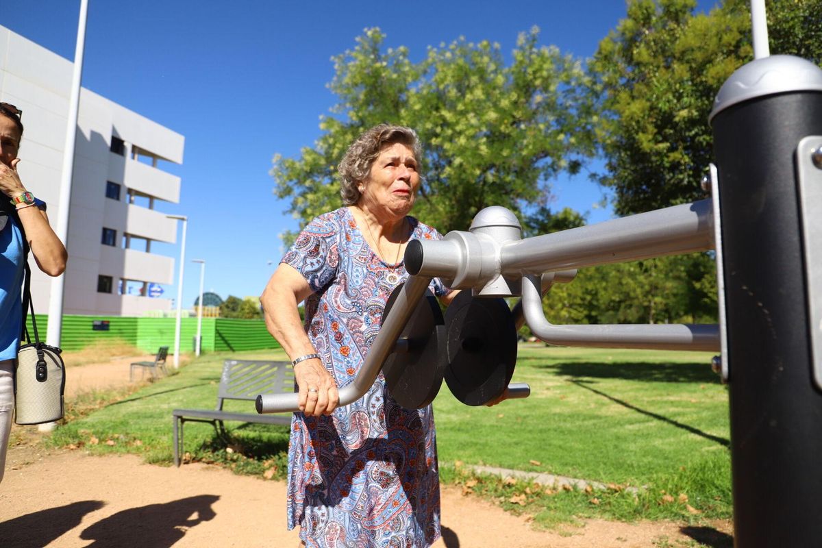estreno del parque cardiosaludable al lado del centro de mayores de Huerta de la Reina