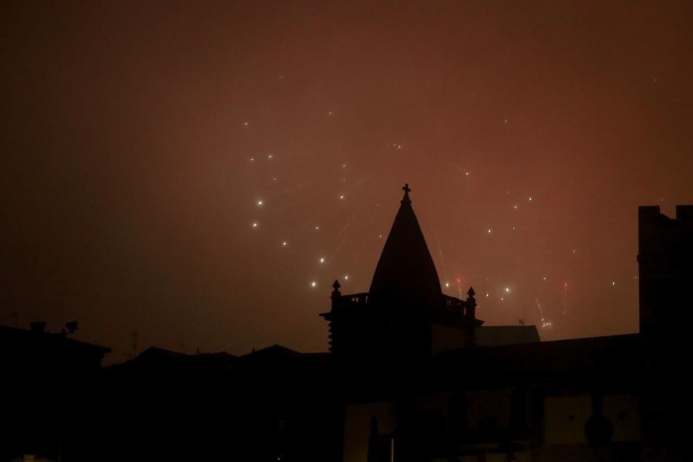 La noche de los fuegos en la Semana Grande de Gijón