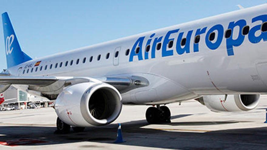 Los bancos alertan a clientes de Air Europa de una posible clonación de sus tarjetas