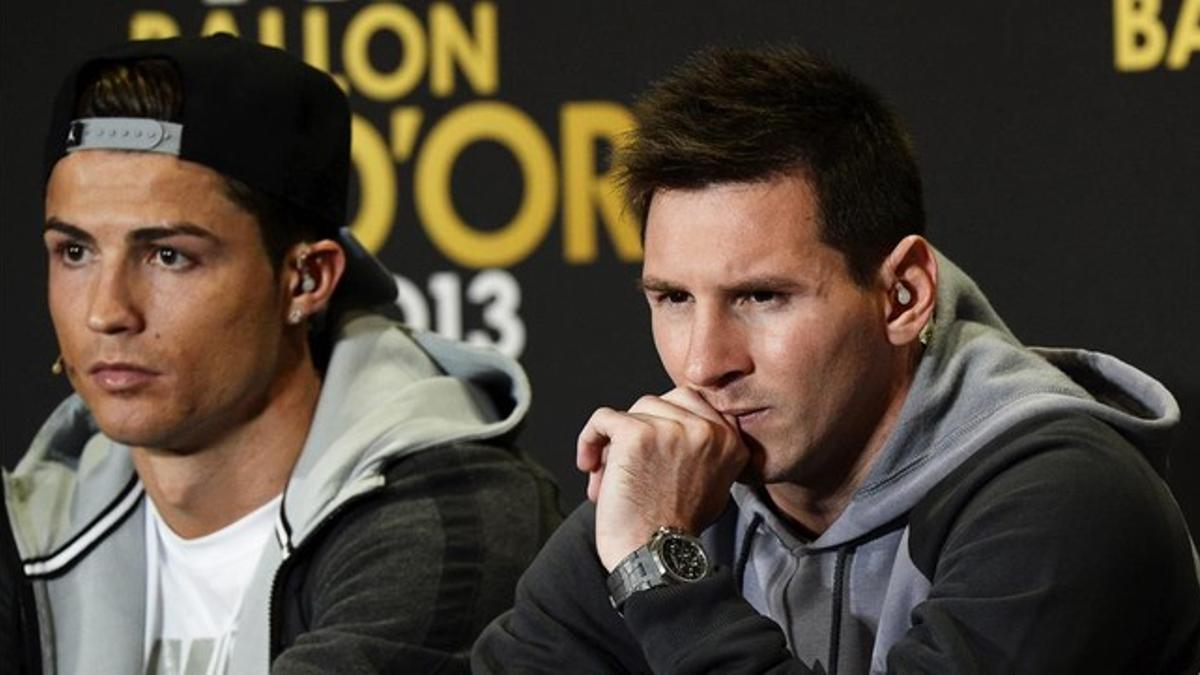 Cristiano y Messi, en la rueda de prensa previa a la gala del Balón de Oro-2013.