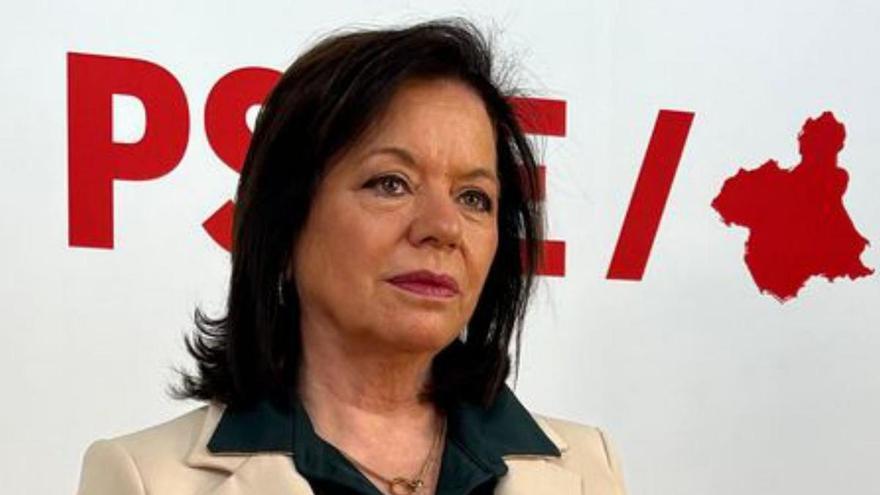 Lola Jara: “El PP y Vox acaban con la transparencia para gestionar la Región a su libre albedrío como si fuera un chiringuito”