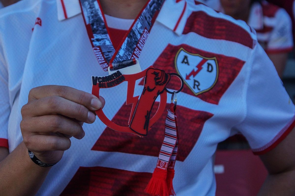 Medalla entregada a los participantes de la V edición.