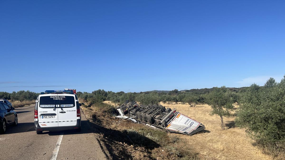 Galería | Así ha sido el accidente en Fregenal de la Sierra