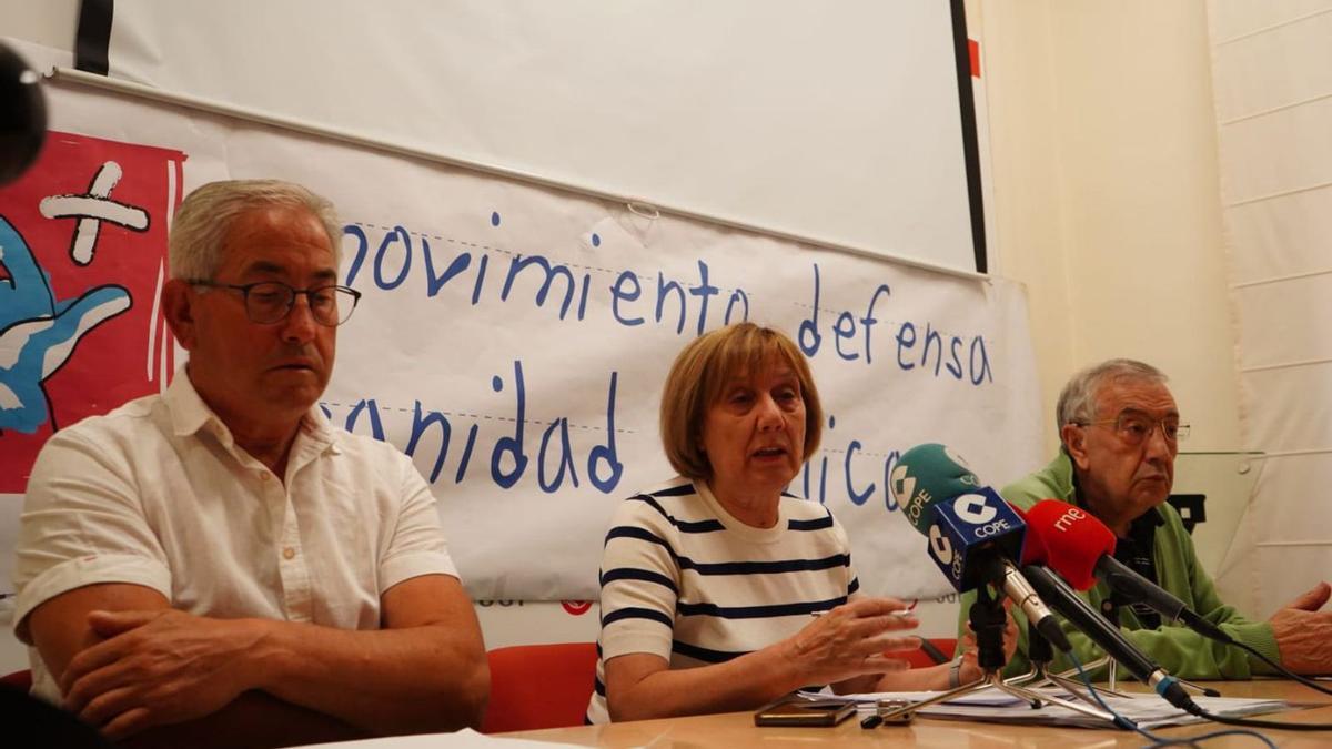 Portavoces del Movimiento en Defensa de la Sanidad Pública en Zamora. | José Luis Fernández