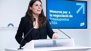 JxCat dice que Illa "no moverá un dedo para evitar que el catalán sea una lengua residual"