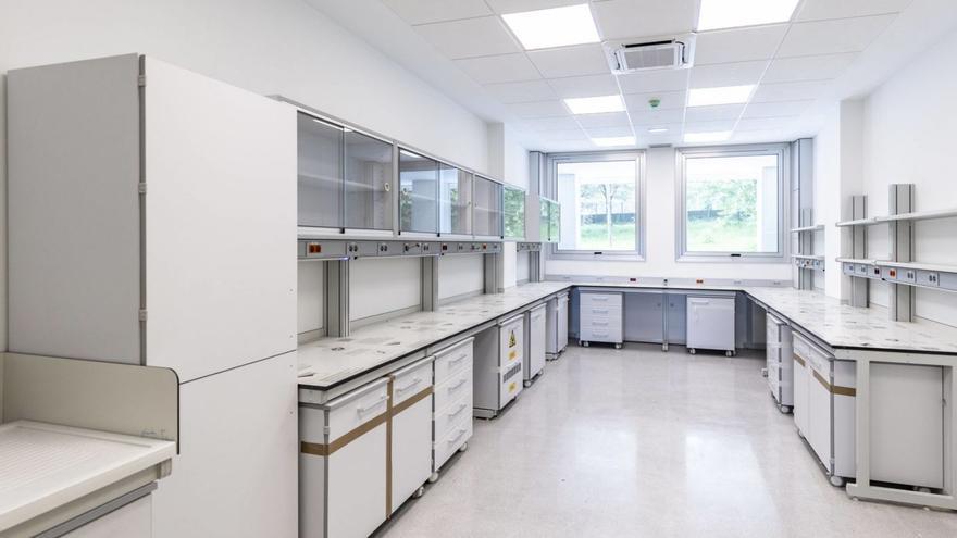 El interior de uno de los laboratorios de la nueva sede del Instituto de Productos Lácteos. | Irma Collín