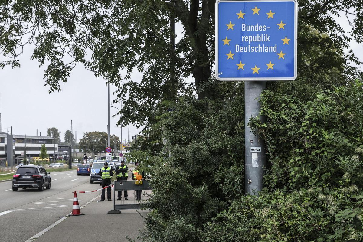 Control de la policía alemana en el paso de Kehl, en la frontera entre Alemania y Francia, el pasado 16 de septiembre.
