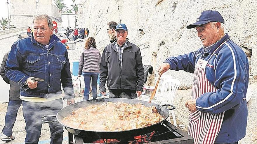 Más de 1.000 personas participan en el Día de las Paellas de Peñíscola