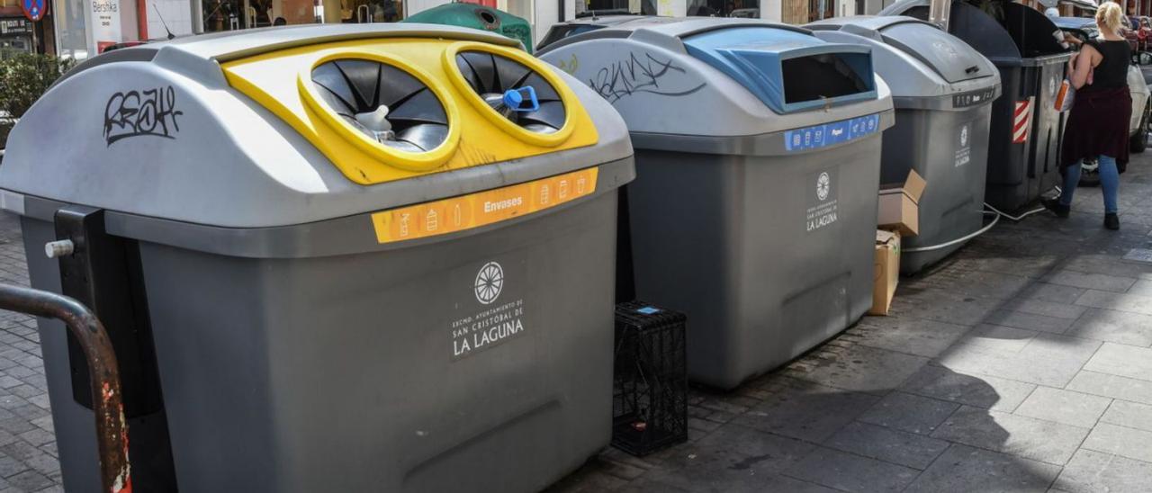 Contenedores para el reciclado de residuos en La Laguna.