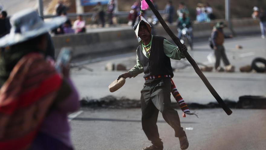 Mueren cuatro policías y un civil durante choques con seguidores de Evo Morales y se calienta el escenario preelectoral en Bolivia
