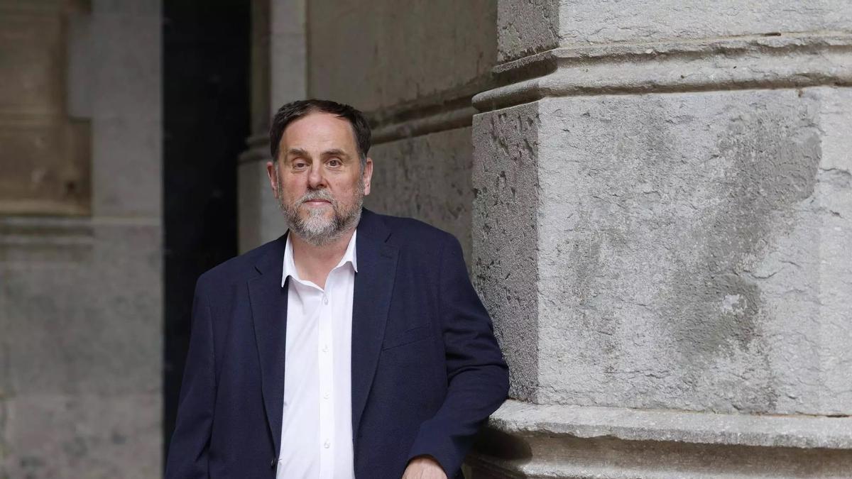 El presidente de ERC, Oriol Junqueras, en las calles de Girona.