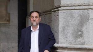 El presidente de ERC, Oriol Junqueras, en las calles de Girona.