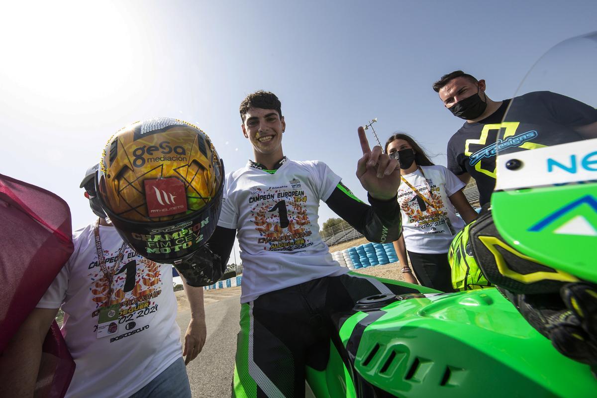 Fermín Aldeguer, campeón de Europa de Moto2 de la mano de Héctor Faubel