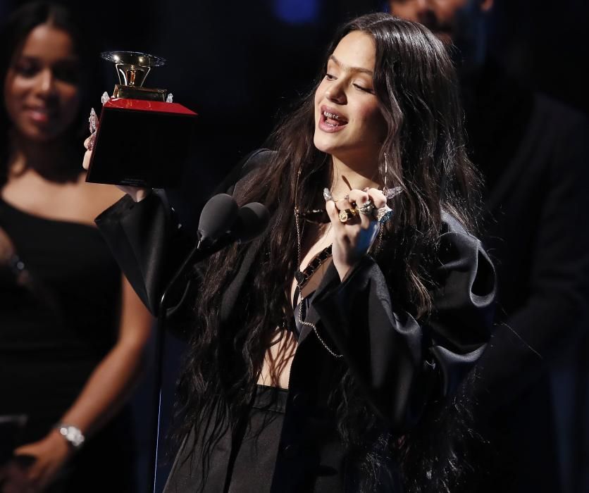 Rosalía arrasa en los Grammy Latino