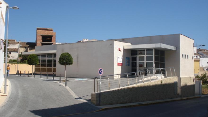 Benitatxell consigue un administrativo para el centro de salud pero no un médico