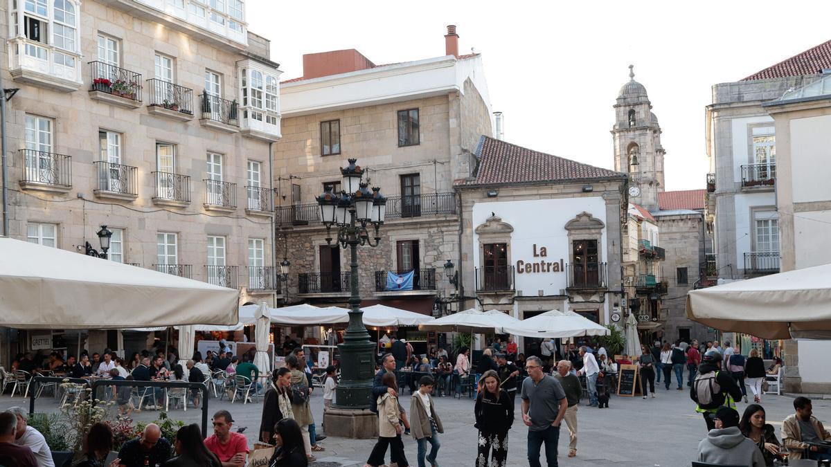 Praza da Constitución, en el Casco Vello de Vigo.