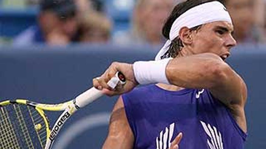 Nadal arrolla en su debut en Cincinnati