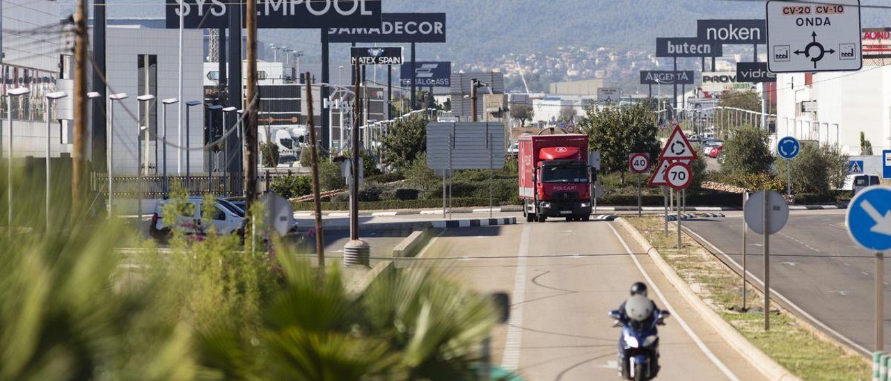 El ejecutivo de Vila-real, liderado por el alcalde, José Benlloch, está decidido a reactivar el desarrollo del polígono industrial de la carretera de Onda.