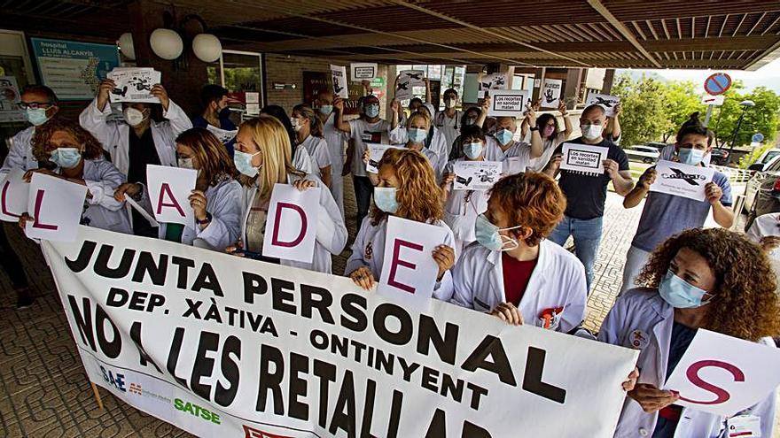 Protesta en el Lluís Alcanyís | PERALES IBORRA