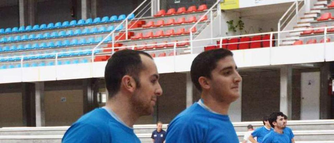 Pichel e Iván Fernández, durante un entrenamiento. // G. Santos