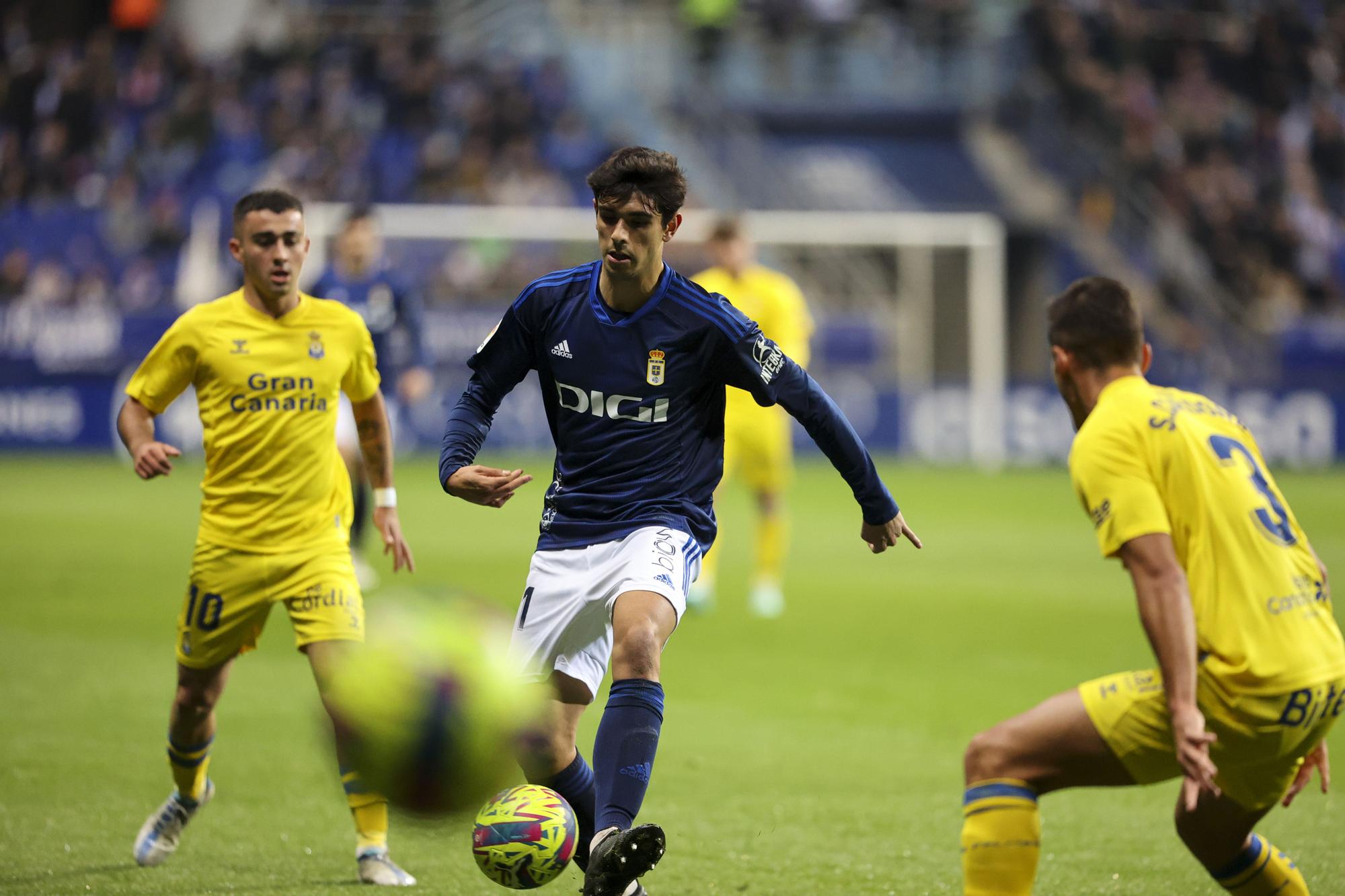 En imágenes: así fue el empate entre Real Oviedo y Las Palmas