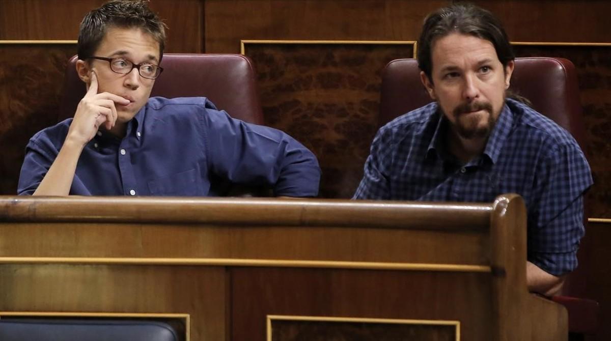 Pablo Iglesias e Íñigo Errejón, en el pleno del Congreso del 27 de septiembre.